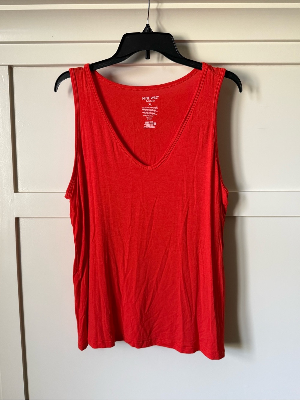 Nine West Bright Red V-Neck Sleeveless Tank